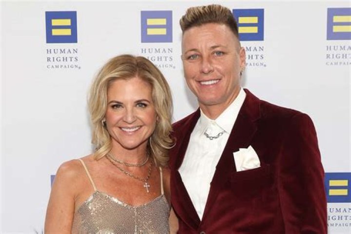Abby Wambach Biography, Age, Height, Husband, Net Worth, Family