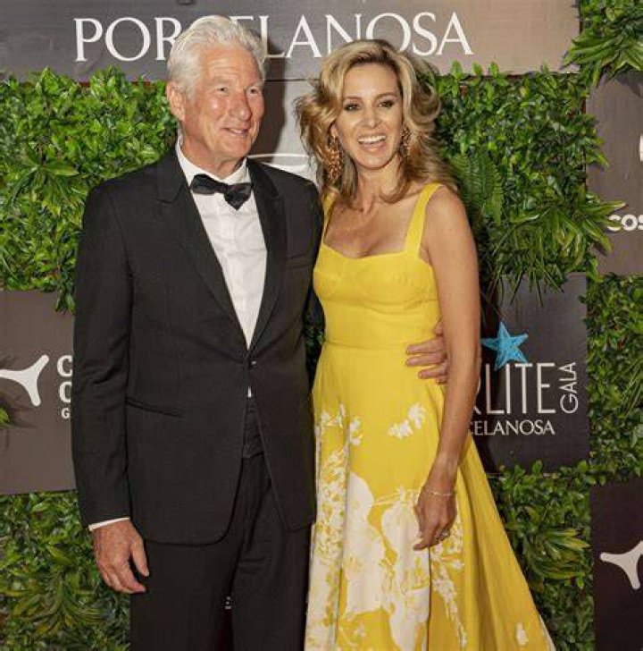 Alejandra Silva Biography, Age, Height, Husband, Net Worth, Family