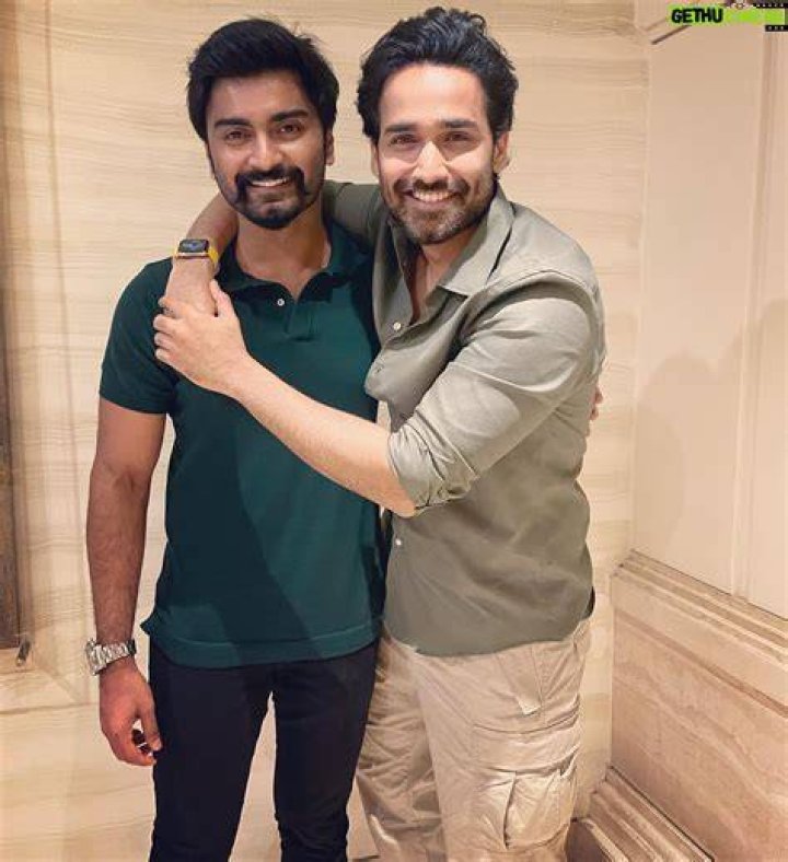 Amitash Pradhan Biography, Age, Height, Wife, Net Worth, Family