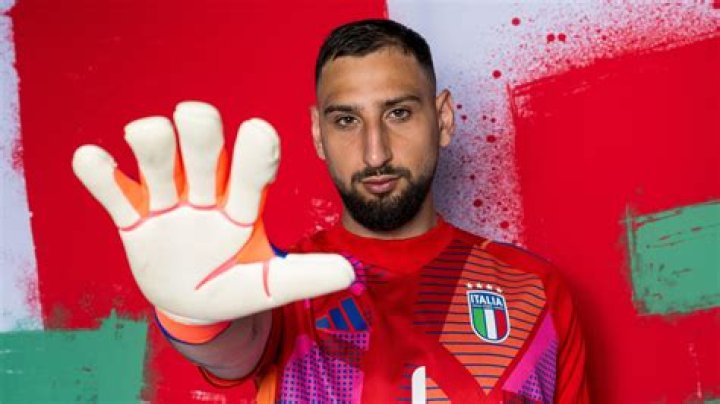 Antonio Donnarumma biografía, edad, altura, esposo, net worth, familia