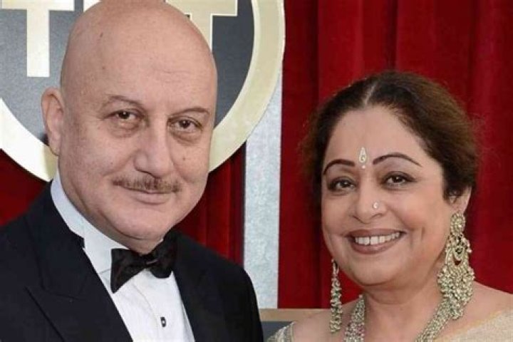 Anupam Kher Biography, Age, Height, Wife, Net Worth, Family