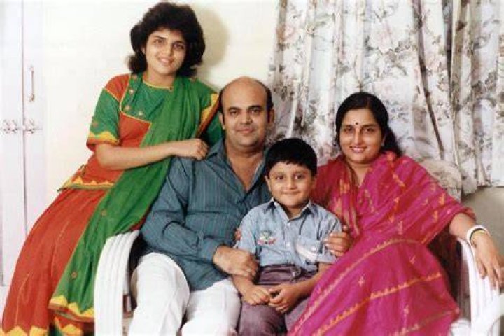 Anuradha Paudwal Biography, Age, Height, Husband, Net Worth, Family