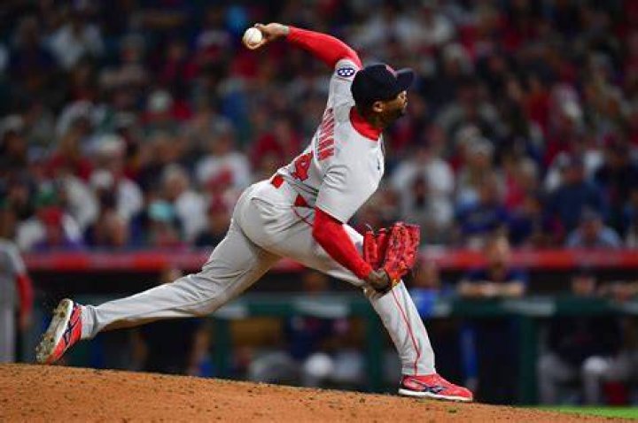 Aroldis Chapman Biography, Age, Height, Wife, Net Worth, Family