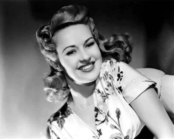 Betty Grable Biography, Age, Height, Husband, Net Worth, Family