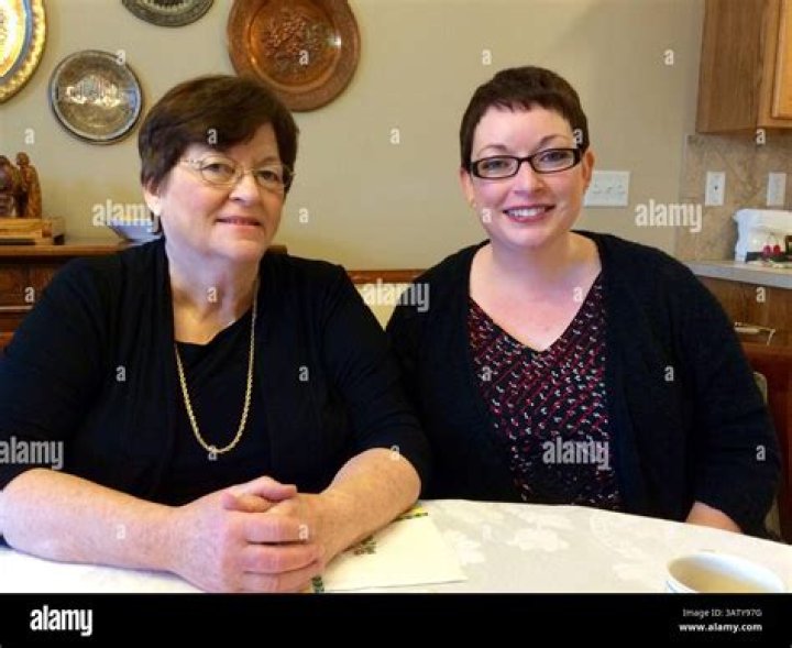 Betty Mahmoody Biography, Age, Height, Husband, Net Worth, Family