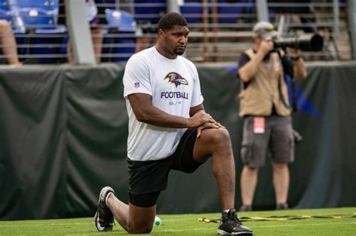 Calais Campbell Biography, Age, Height, Wife, Net Worth, Family