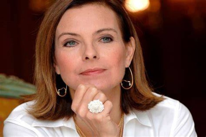 Carole Bouquet biografía, edad, altura, esposa, net worth, familia