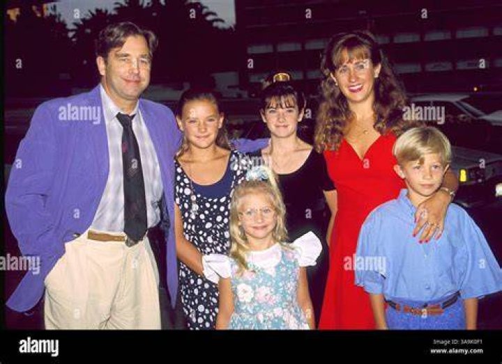 Casey Bridges biografía, edad, altura, esposo, net worth, familia