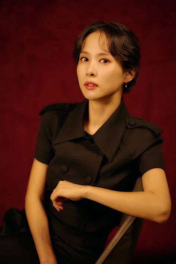 Cho Yeo-jeong Biography, Age, Height, Husband, Net Worth, Family