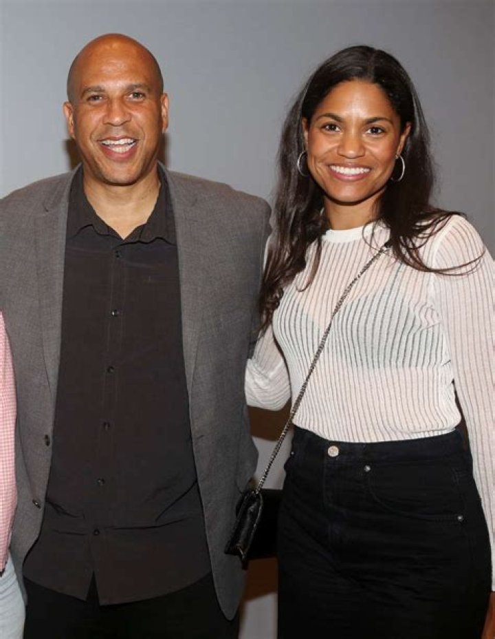 Cory Booker Biography, Age, Height, Wife, Net Worth, Family
