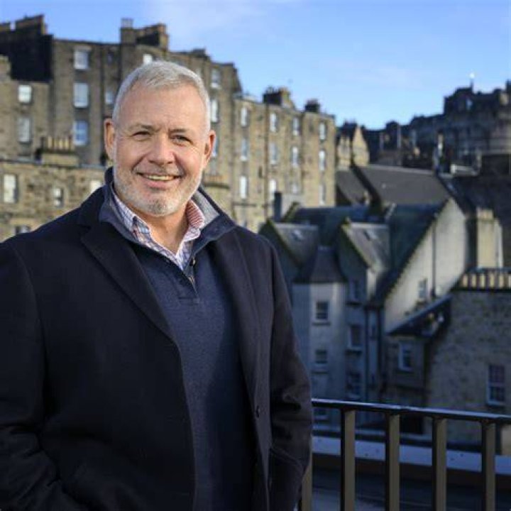 Craig Barrett (chief executive) Biography, Age, Height, Wife, Net Worth and Family