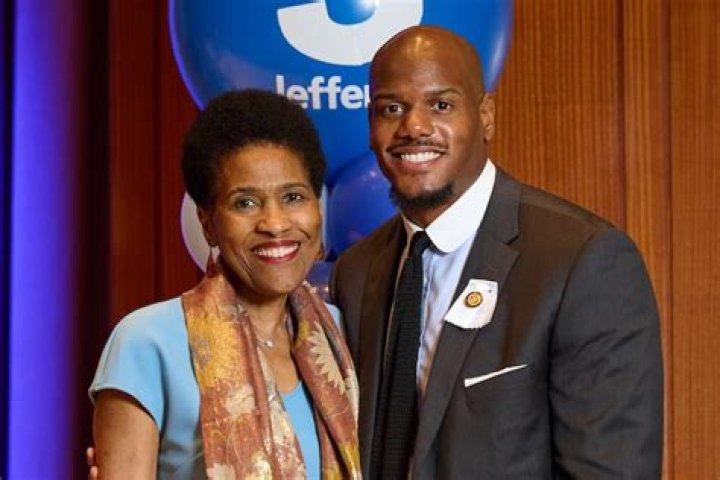 D'Brickashaw Ferguson Biography, Age, Height, Wife, Net Worth, Family