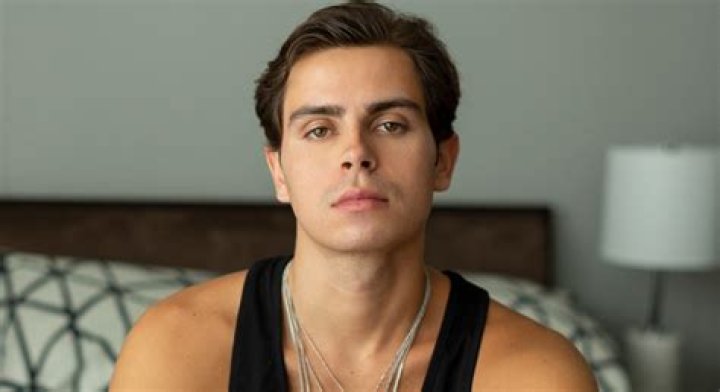 Darby Hinton biografía, edad, altura, esposo, net worth, familia