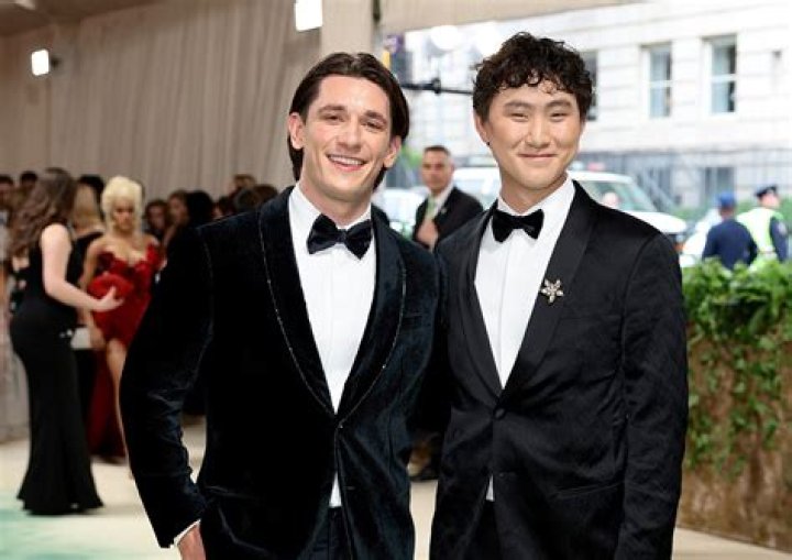 Dave Wang Biography, Age, Height, Wife, Net Worth, Family