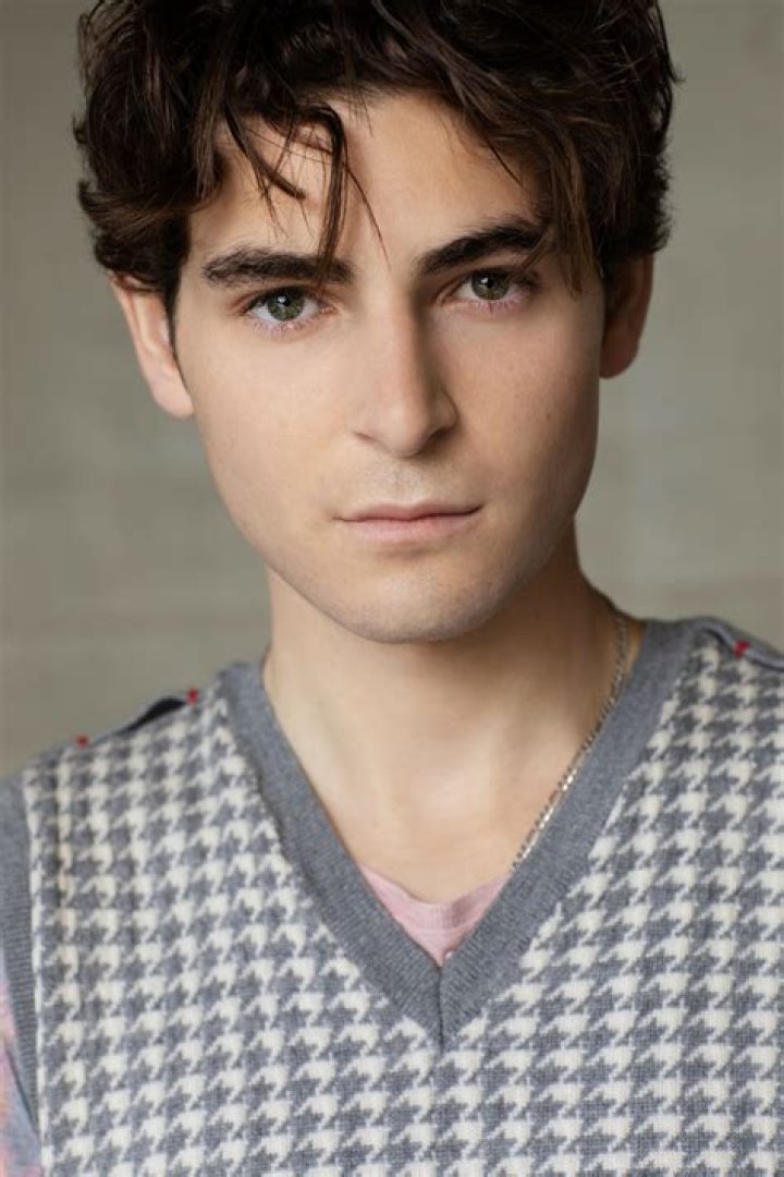 David Mazouz Biography, Age, Height, Wife, Net Worth, Family