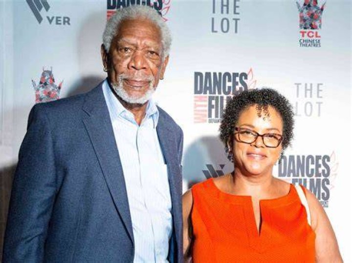 Deena Freeman Biography, Age, Height, Husband, Net Worth, Family