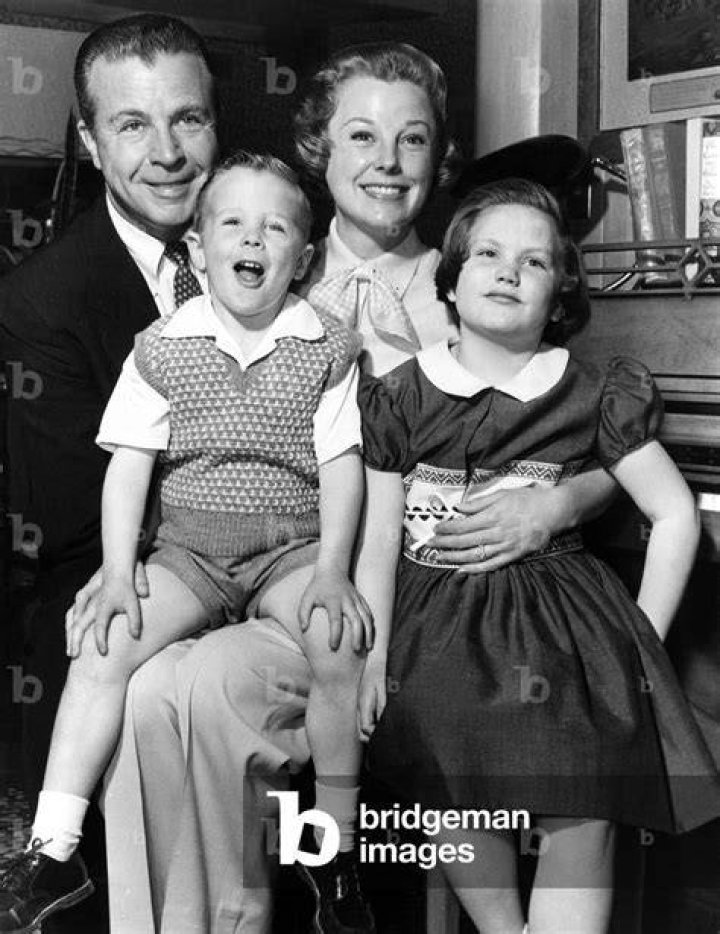 Dick Powell Jr. Biography, Age, Height, Wife, Net Worth, Family