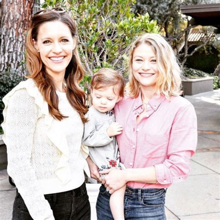 Emilie de Ravin Biography, Age, Height, Husband, Net Worth, Family