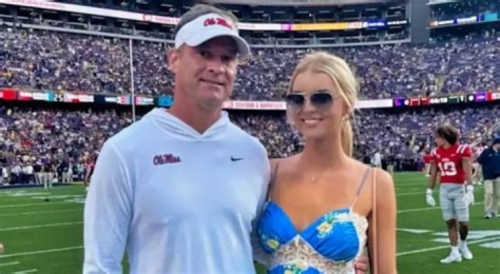 Ernie Whitt Biography, Age, Height, Wife, Net Worth, Family