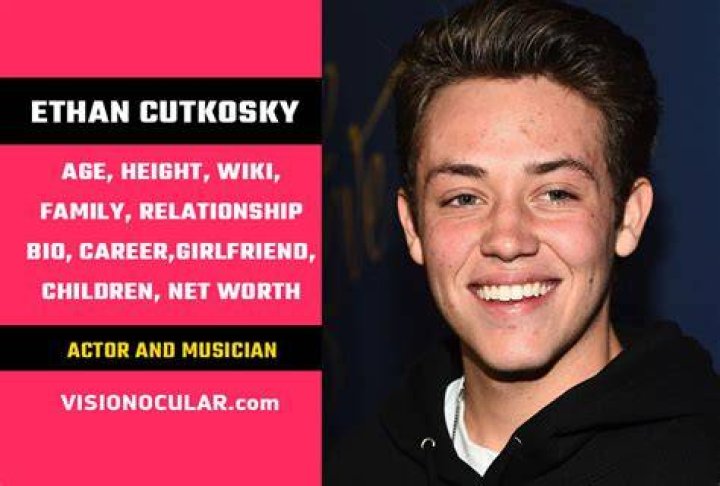 Ethan Cutkosky Biography, Age, Height, Wife, Net Worth, Family