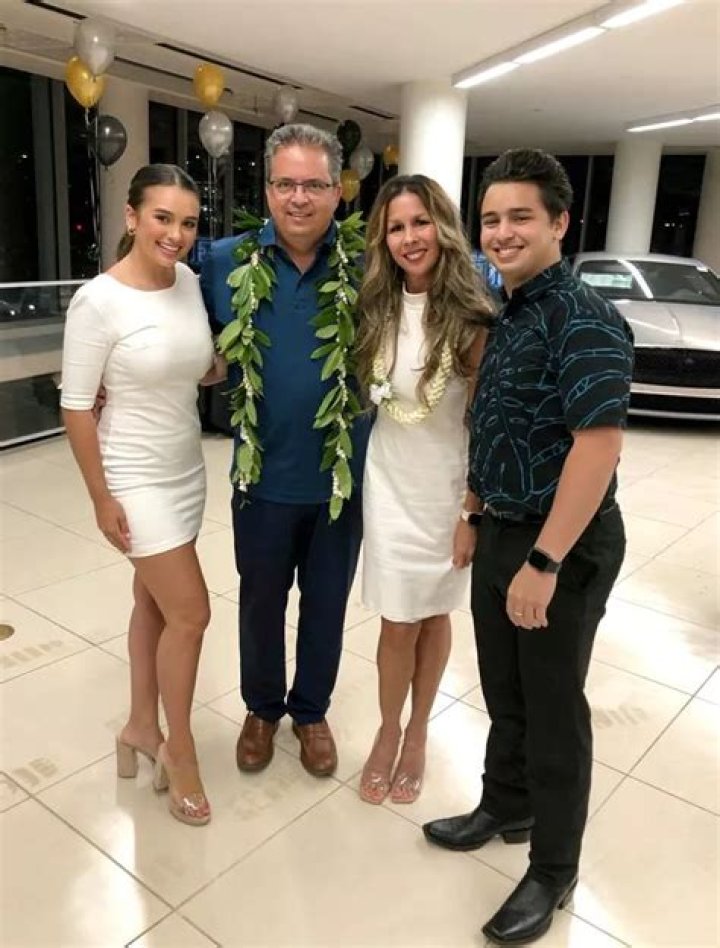 Glenn Medeiros Biography, Age, Height, Wife, Net Worth, Family