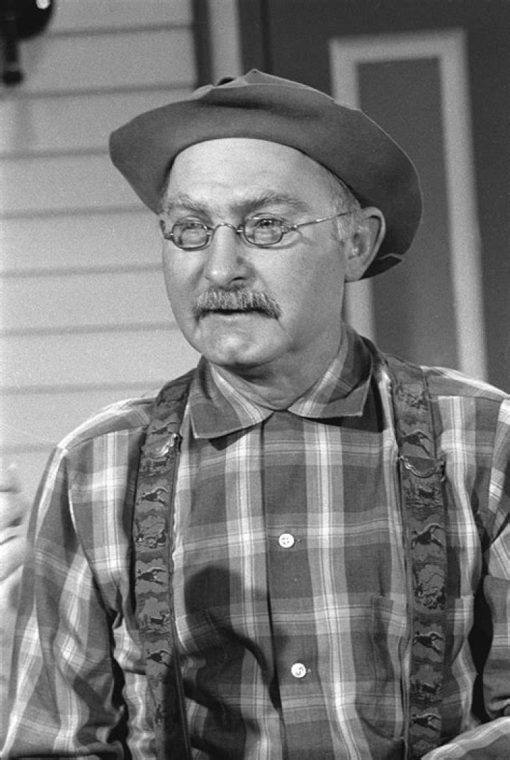 Grandpa Jones Biography, Age, Height, Wife, Net Worth, Family