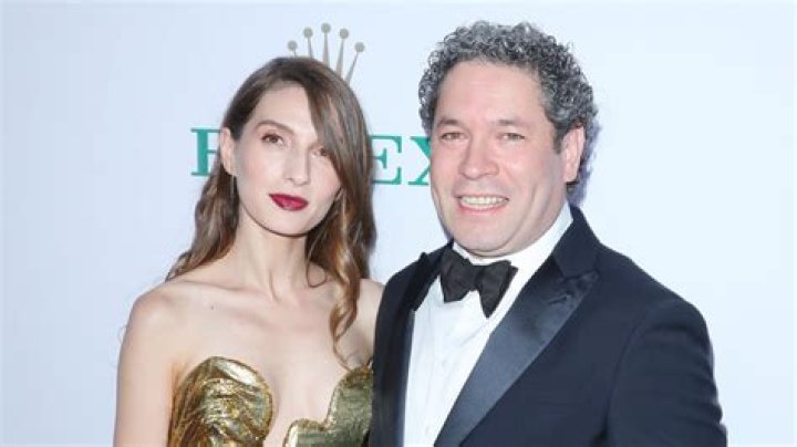 Gustavo Dudamel Biography, Age, Height, Wife, Net Worth, Family