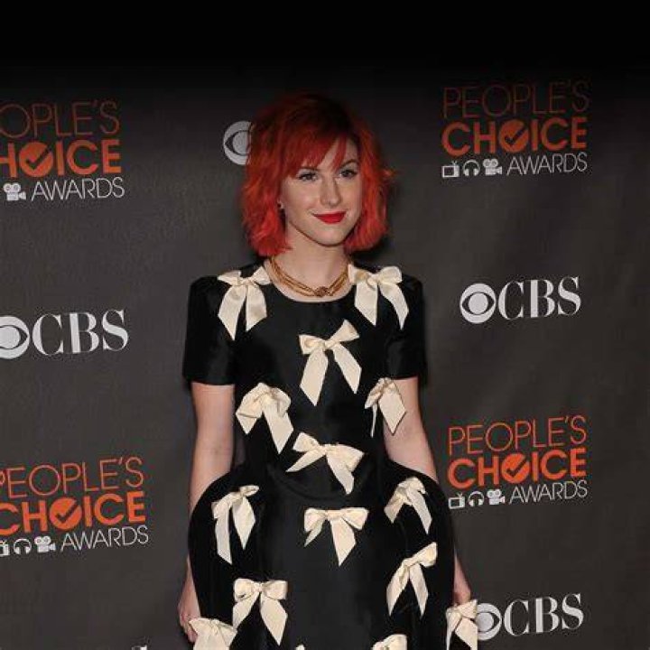 Hayley Williams Biography, Age, Height, Husband, Net Worth, Family