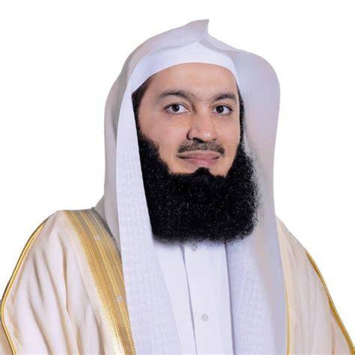 Ismail ibn Musa Menk Biography, Age, Height, Wife, Net Worth, Family