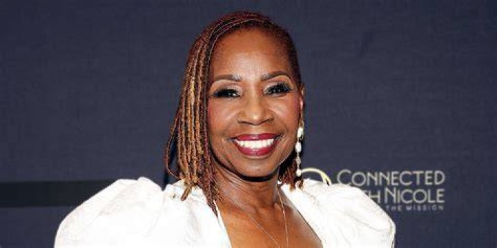 Iyanla Vanzant Biography, Age, Height, Husband, Net Worth, Family