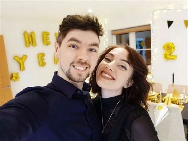 Jacksepticeye Biography, Age, Height, Wife, Net Worth, Family