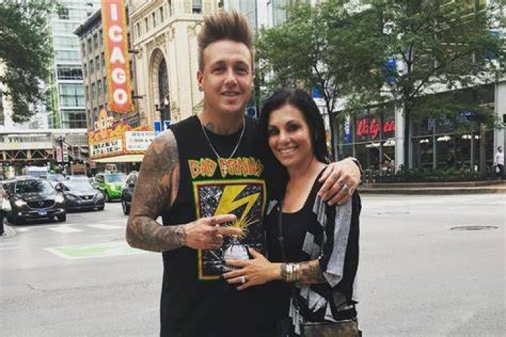 Jacoby Shaddix Biography, Age, Height, Wife, Net Worth, Family