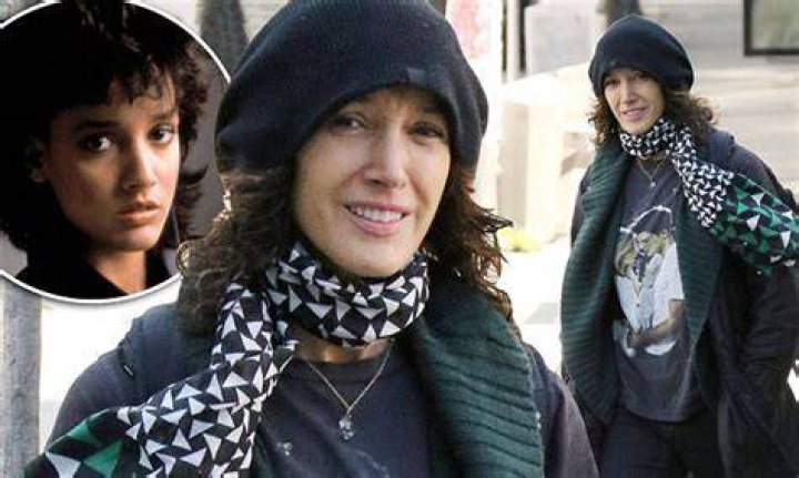 Jennifer Beals Biography, Age, Height, Husband, Net Worth, Family