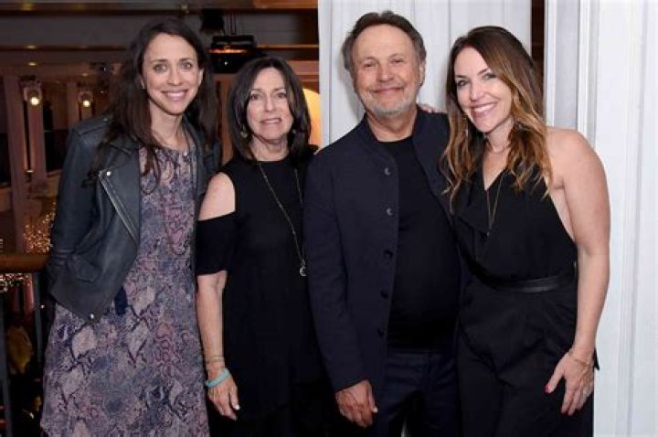 Jennifer Crystal Foley biografía, edad, altura, esposa, net worth, familia