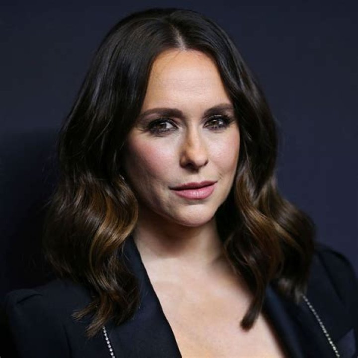Jennifer Love Hewitt Biography, Age, Height, Husband, Net Worth, Family