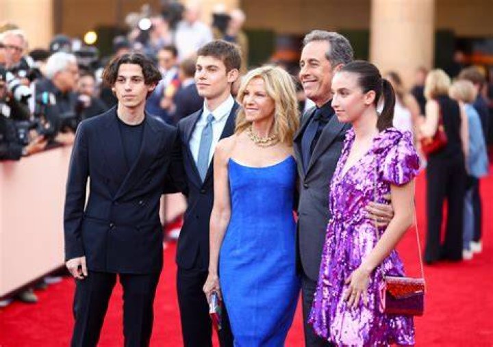 Jerry Seinfeld Biography, Age, Height, Wife, Net Worth, Family