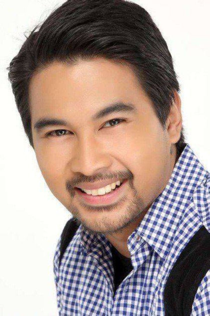 Joem Bascon Biography, Age, Height, Wife, Net Worth, Family