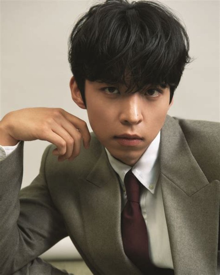 Joo Jong-hyuk Biography, Age, Height, Wife, Net Worth, Family