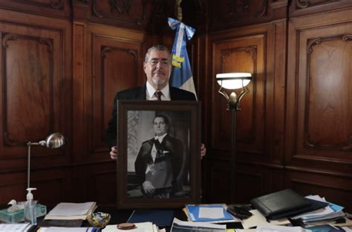 Juan José Arévalo biografía, edad, altura, esposo, net worth, familia