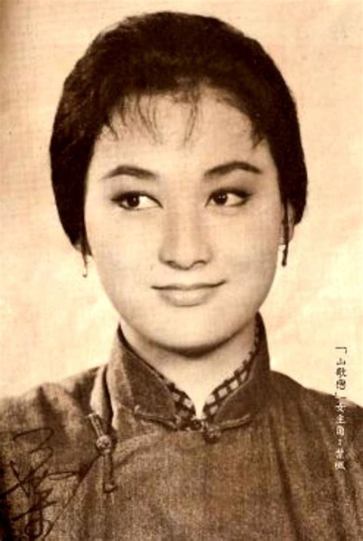 Julie Yeh Feng Biography, Age, Height, Husband, Net Worth, Family