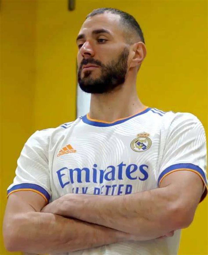 Karim Benzema biografía, edad, altura, esposo, net worth, familia