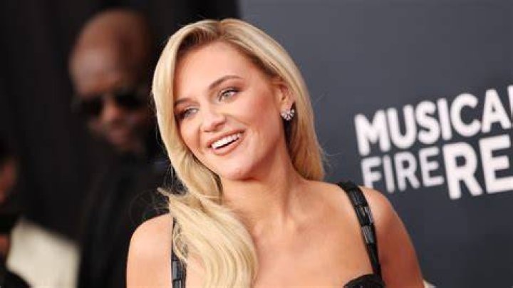 Kelsea Ballerini Biography, Age, Height, Husband, Net Worth, Family