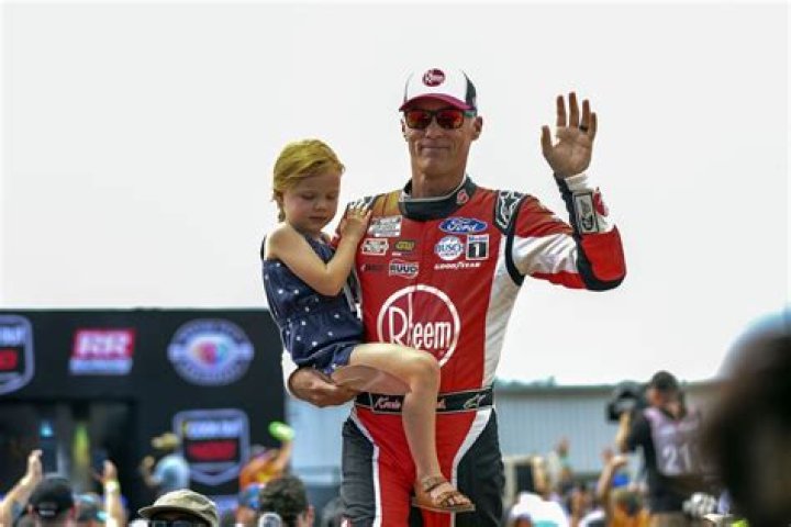 Kevin Harvick Biography, Age, Height, Wife, Net Worth, Family