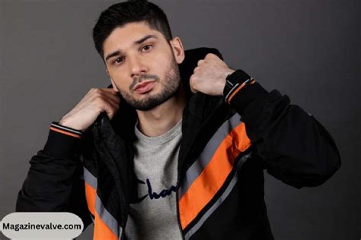 Krsna Biography, Age, Height, Wife, Net Worth, Family