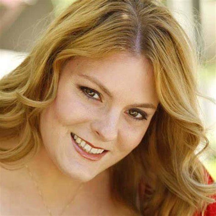 Lacey Schwimmer Biography, Age, Height, Husband, Net Worth, Family