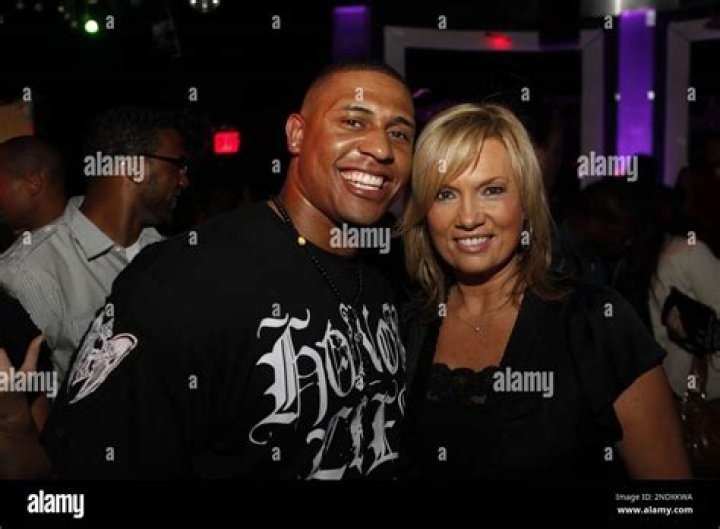 LaMarr Woodley Biography, Age, Height, Wife, Net Worth, Family