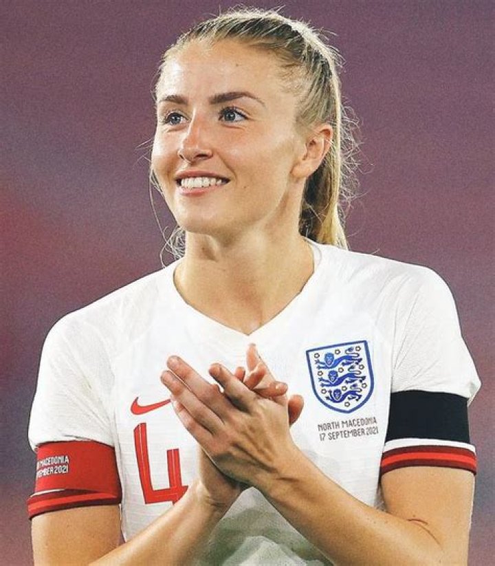 Leah Williamson Biography, Age, Height, Husband, Net Worth, Family