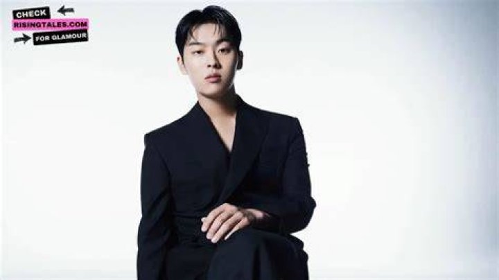 Lee Hyun-jin Biography, Age, Height, Wife, Net Worth, Family