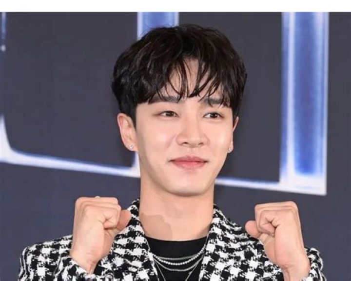 Lee Kwang-hee Biography, Age, Height, Wife, Net Worth, Family