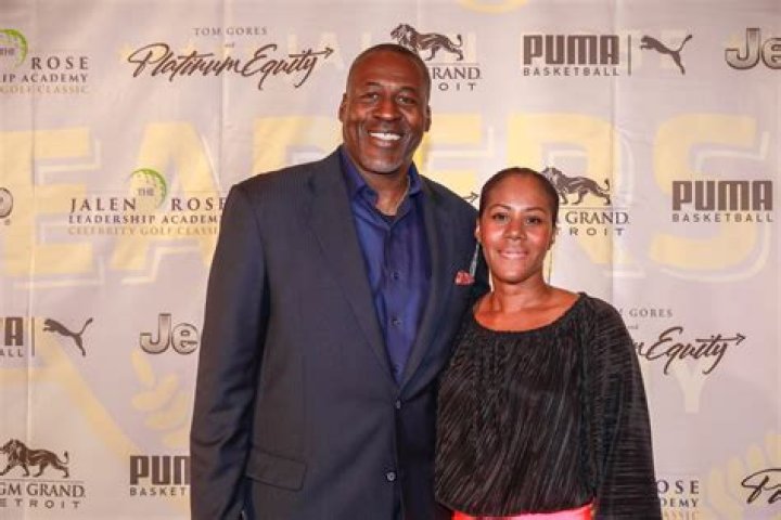 Lomas Brown Biography, Age, Height, Wife, Net Worth, Family
